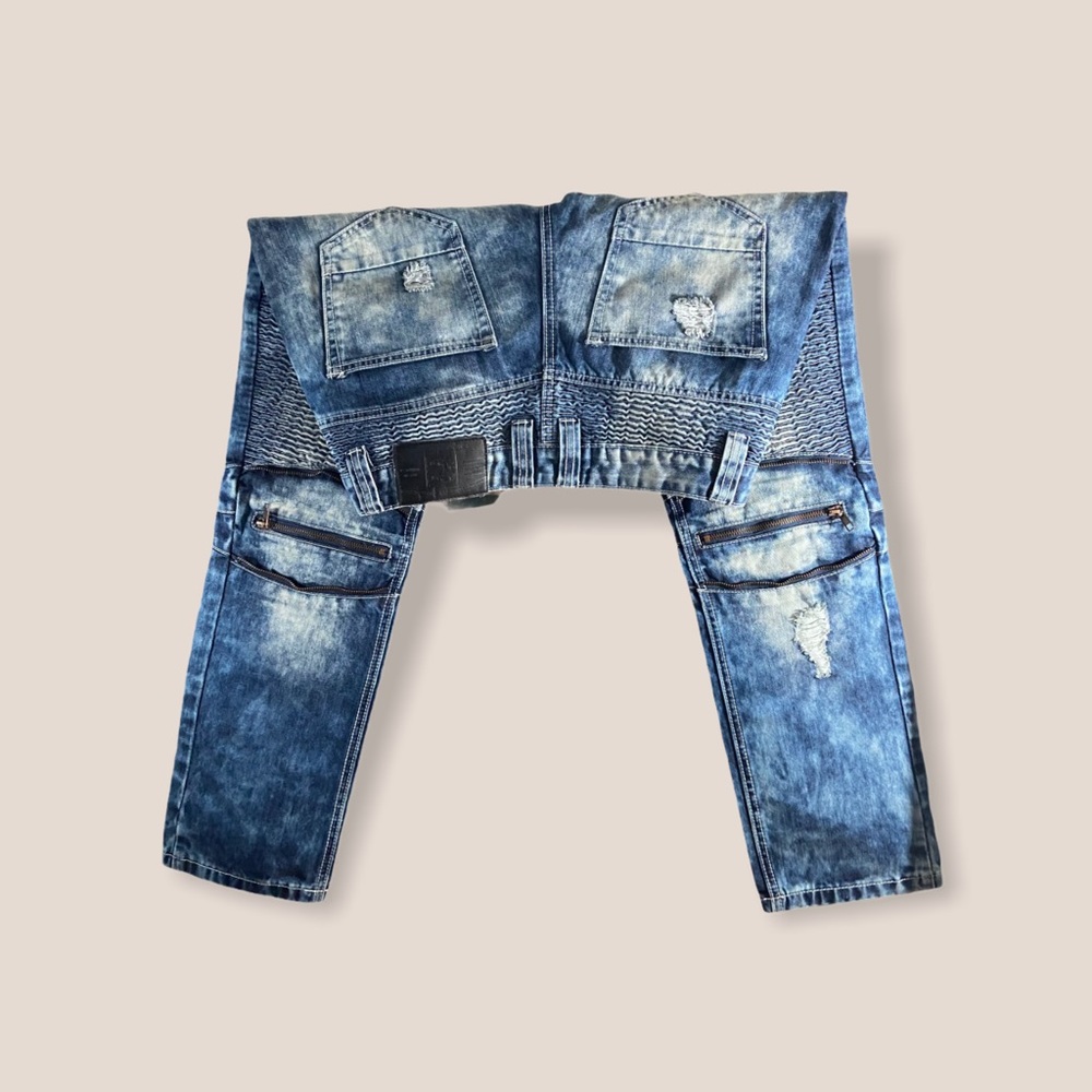 Smoke Rise Distressed Men’s Jeans - Picture 4 of 9